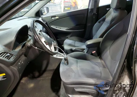 2013 Hyundai Accent Gls z USA, uszkodzony, nr VIN KMHCU5AE6DU061730